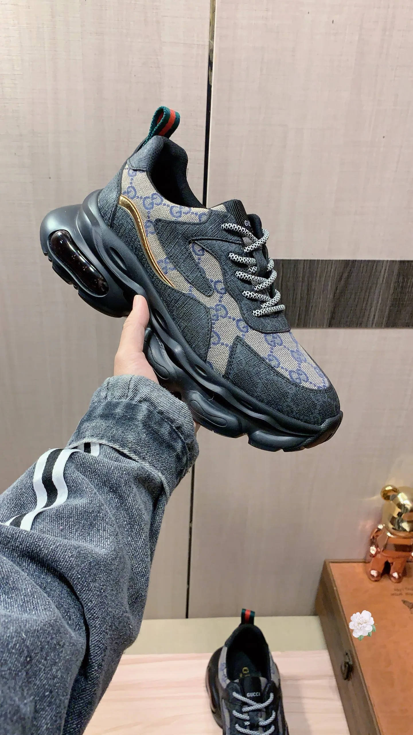 Men's men's shoes💰460💰💰🎩🎩[Lightning][Lightning] "Gucci*" latest • popular casual shoes, top brand [seduce] luxury ~ purchasing agency, top ~ quality. [Strong] The upper is made of imported breathable cowhide with material ➕ breathable sheepskin feet (•) and fine workmanship. The original stylish and stylish soft rubber wear-resistant and non-slip outsole is light and comfortable on the feet. The real thing looks better when photographed. 012: code: 38-44, 4️⃣ colors selected